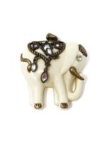 Cargar imagen en el visor de la galería, Colgante de Avon en forma de elefante
