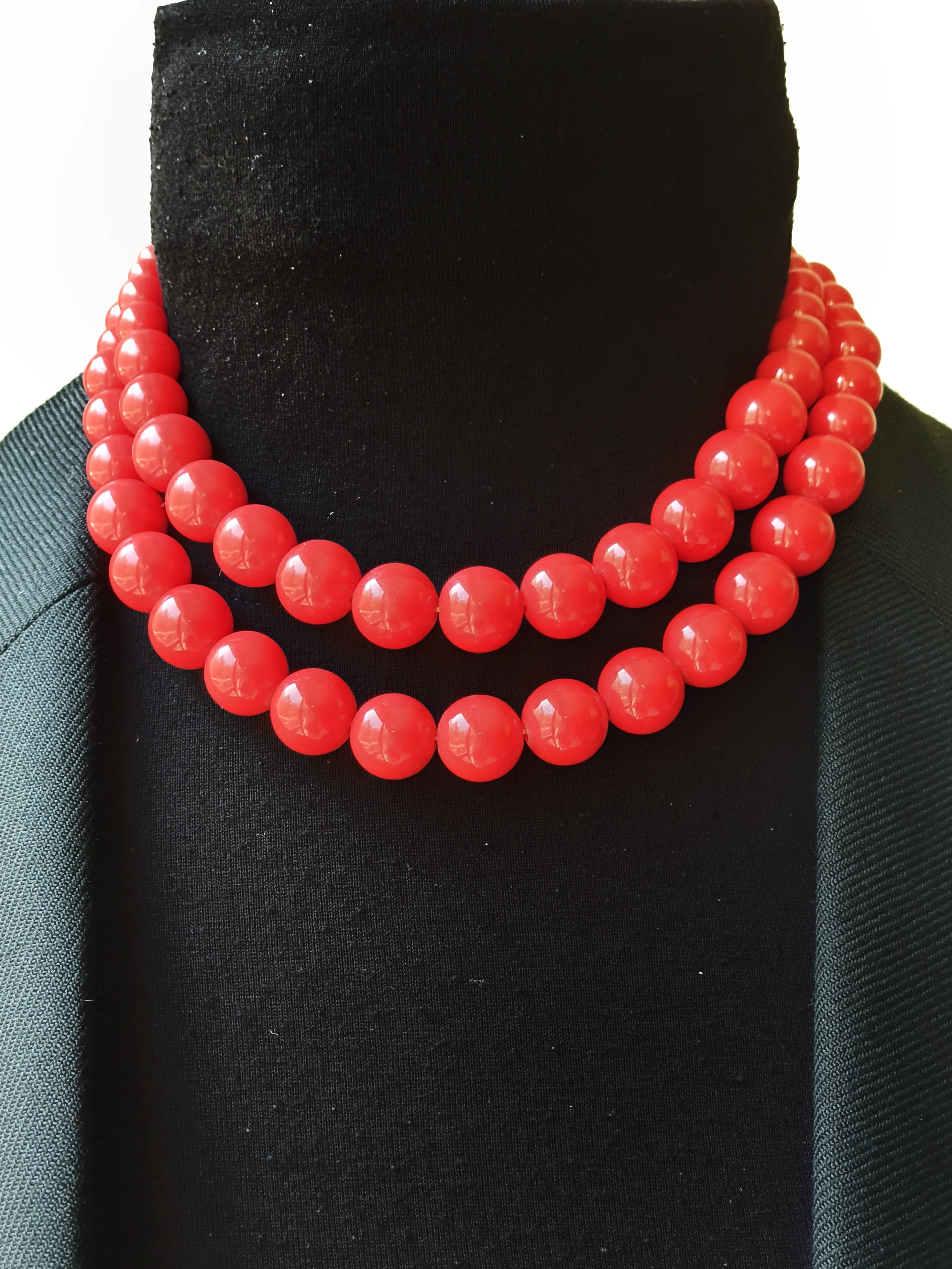 Vintage acrylic bead necklace